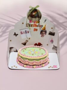 كيكة عيد الميلاد مع الباكج المخصص  🎂