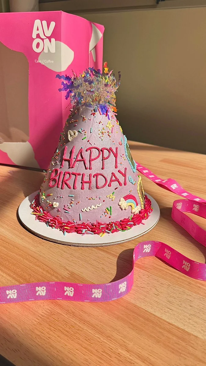 Double-height Hat Cake by Avon Cake