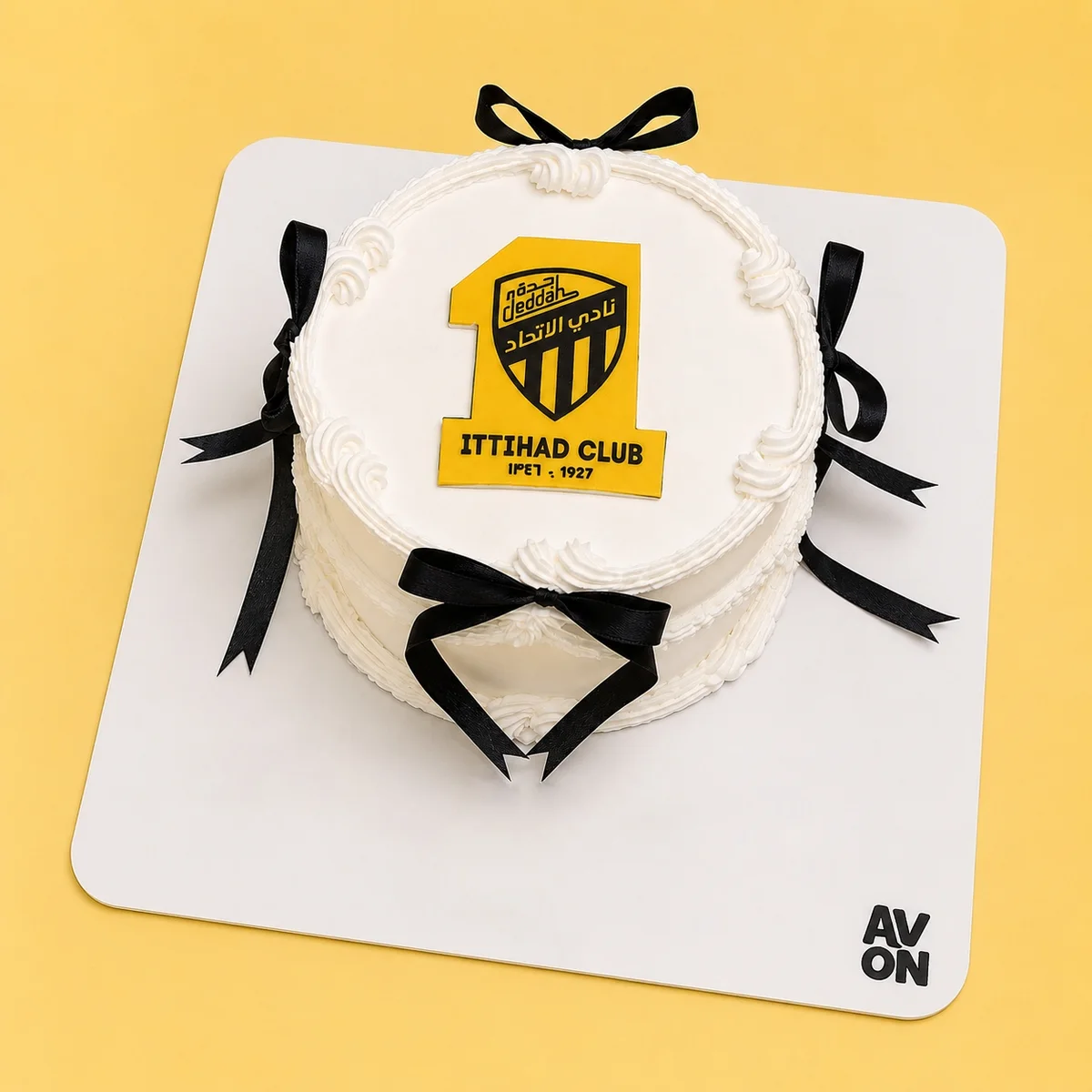 I Love Ittihad cake in black and gold by Avon Cake